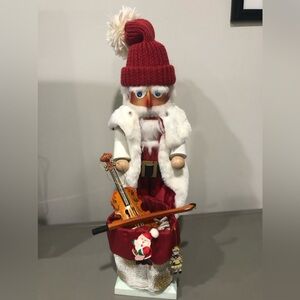 Steinbach Nutcracker - Musical Santa